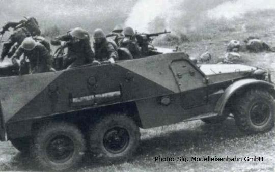 Armored personal carrier 152<br /><a href='images/pictures/Roco/5010.jpg' target='_blank'>Full size image</a>